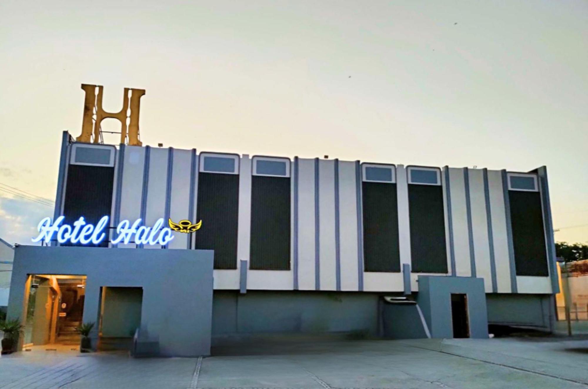 Hotel Halo Angeles City Esterno foto
